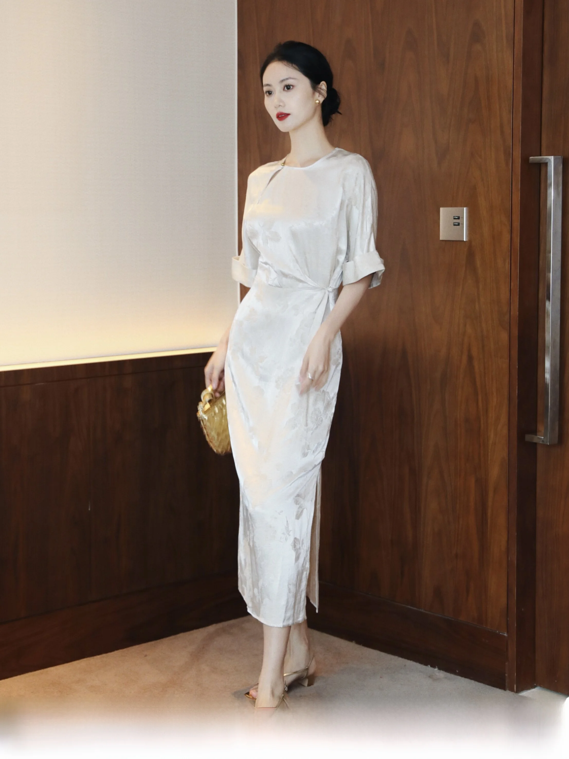 

New Chinese Style Silk Linen Embroidered Dress Women's National Style Silk Linen Waist Cinched High-End Long Dress
