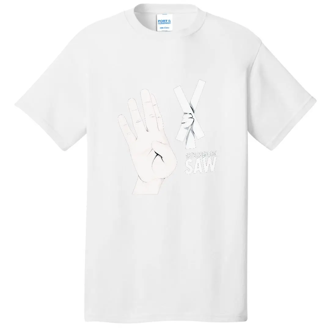 تي شيرت أبيض SAW OK X Sign Hands مع شريط أبيض برقبة دائرية وأكمام قصيرة - تي شيرت كاجوال مطبوع برسومات، قطن ناعم مسامي