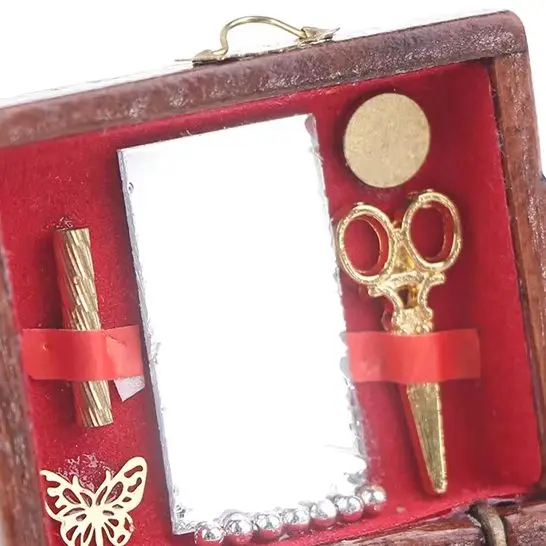 

1pc Mini Jewelry Box Model Dollhouse Miniatures Children DIY Miniatures Doll