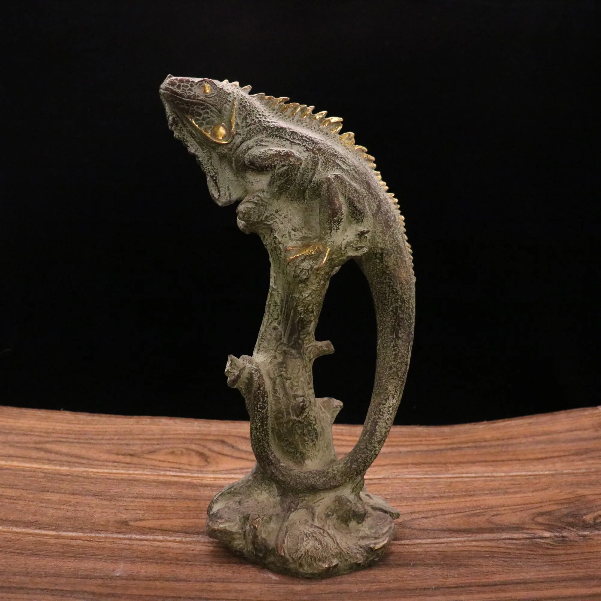 

14"Old Bronze chameleon lizard Long tailed Ba beast pet stand Tree branches Study Amass wealth Ornaments