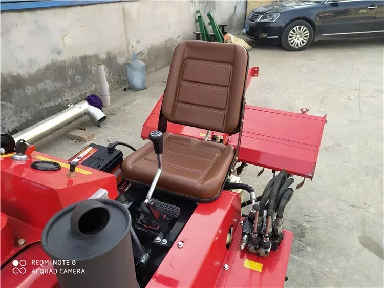 25HP Naik peralatan pertanian traktor mini taman anakan putar dengan alat hitching