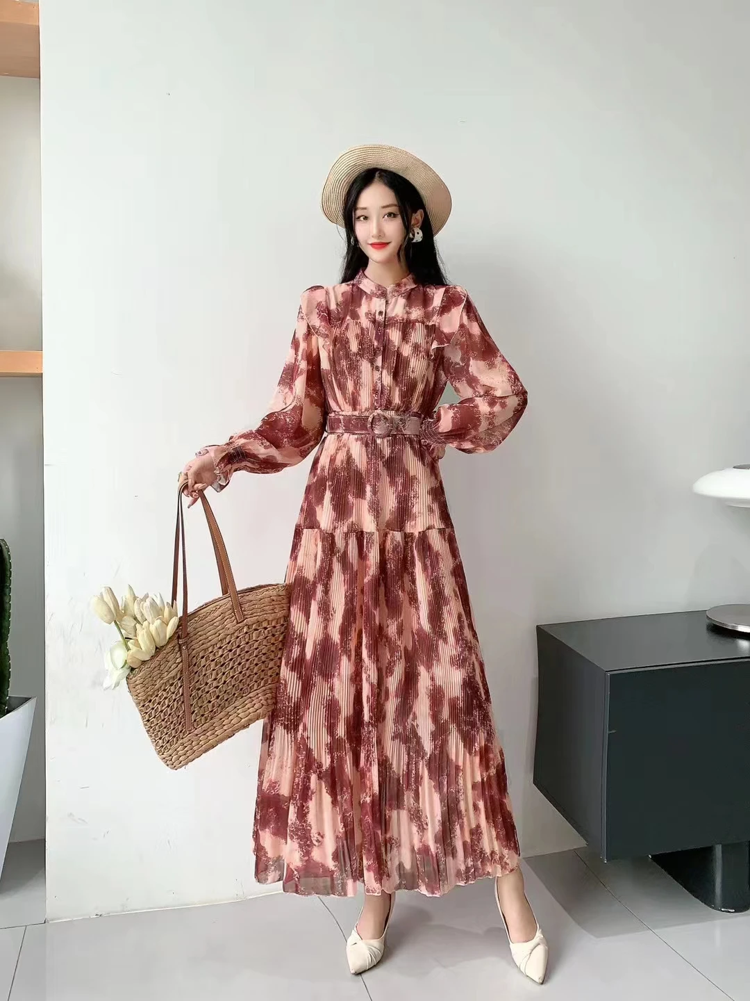 2023 New Spring Autumn Women Long Sleeve Belt Slim Long Dress High Quality Retro Tie Dye Print Big Hem Pleated Dress 7 Colors