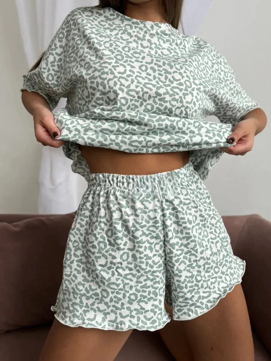 Women's Fashion Models Leopard Print Sexy Hottie Round Neck Short Sleeve Shorts Suit Pyjamas Homewear image 2