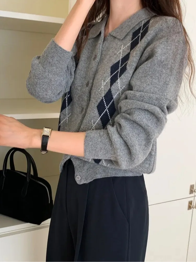 

Женская мода в студенческом стиле, мягкий вязаный короткий кардиган, цветной блок, узорная вышивка, осенний новый сезон, маленький размер