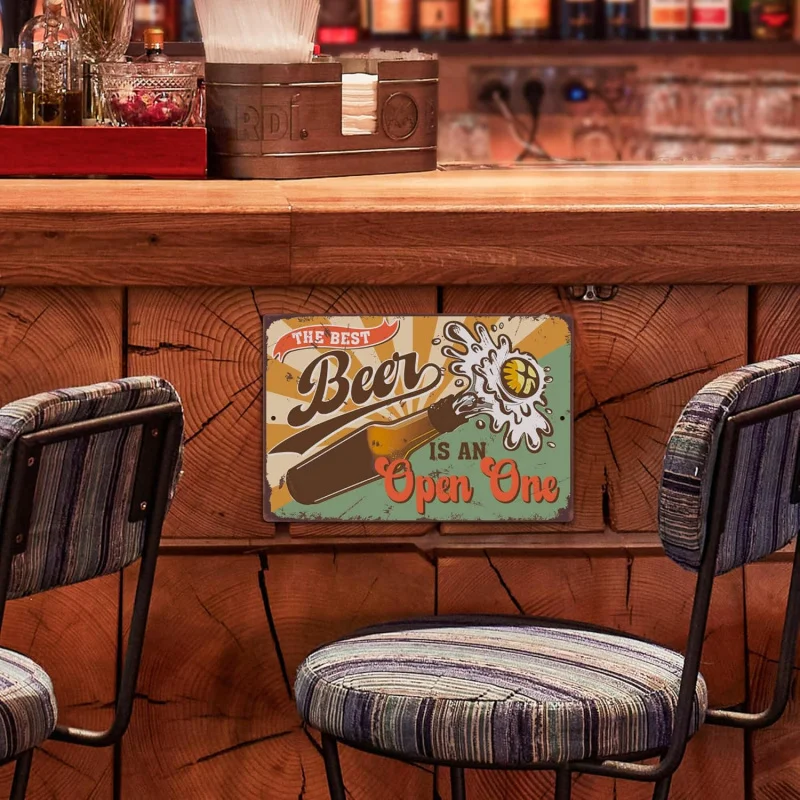 Le logo du bar est un bar familial, avec un logo en métal vintage en étain pour boire, et la meilleure bière est une décoration d'art mural ouvert