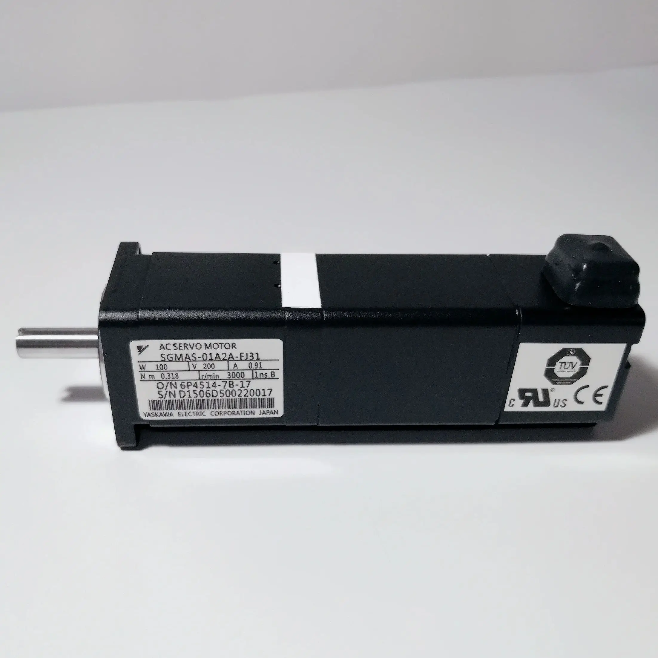 

SGMAS-01A2A-FJ31 Brand new Servo motor，Fast shipping，SGMAS 01A2A FJ31