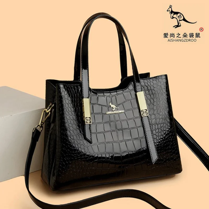 

Chic Women's Tote Bag Crafted From Sheepskin Leather Featuring Casual Iceland Vintage Lightweight Soft Daily Look