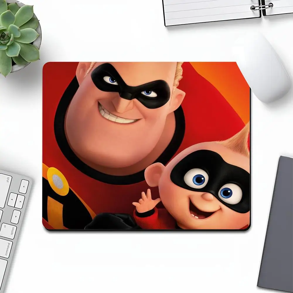 Incredibles 2 Mouse Pad Art Gaming Gamer Small Rubber Locking Edge Large Computer MousePad Laptop Valorant Desk Pad