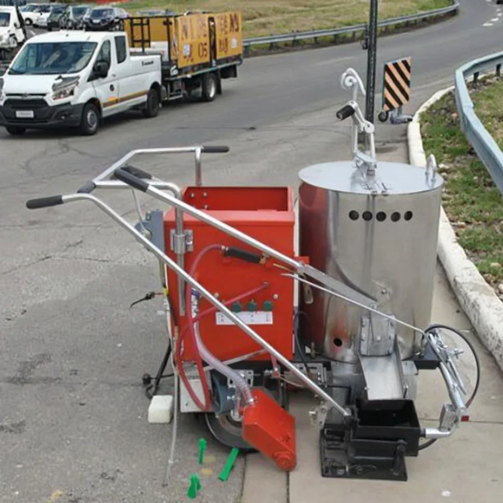 Professional Road Marking Equipment Automatic Thermoplastic Road Painting Machinery Industrial Road Making Equipment