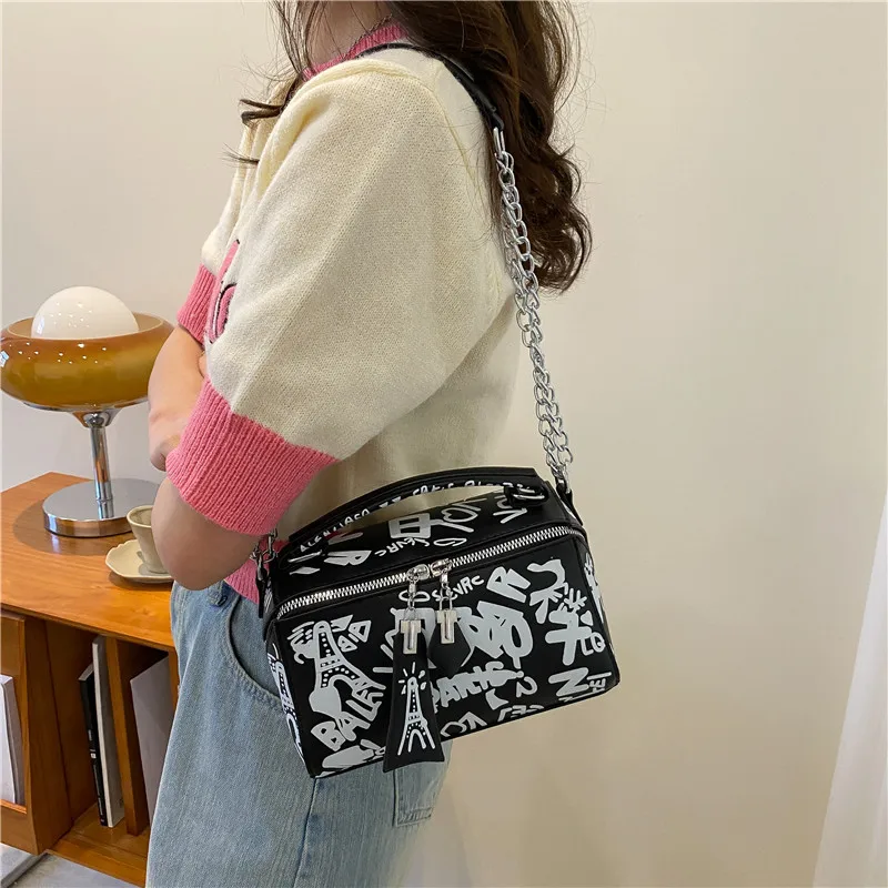 Bolso de cuero con diseño de lujo para mujer, bandolera cruzada a la moda con grafiti, 2023