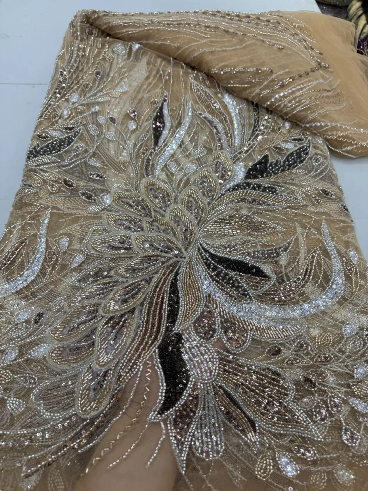 

Luxury French Sequins Lace Fabric 2026 High-Quality African 3D Beaded Lace Fabric Ideal for Party Dresses and Wedding 5 Y