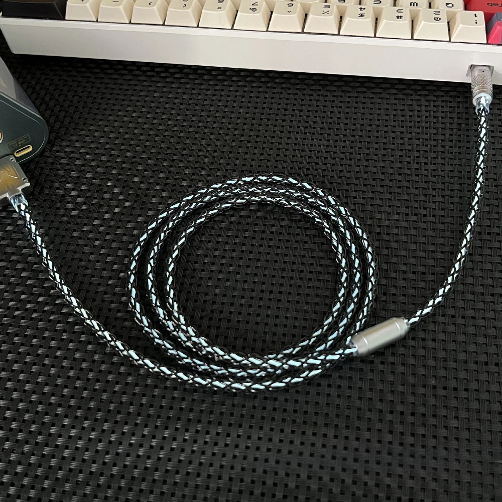 DIY ręcznie robione metalowe USB typu C świecące białe światło 8K do gier oś magnetyczna klawiatura mechaniczna kabel do ładowania przesuwana klamra — zdjęcie produktu 5