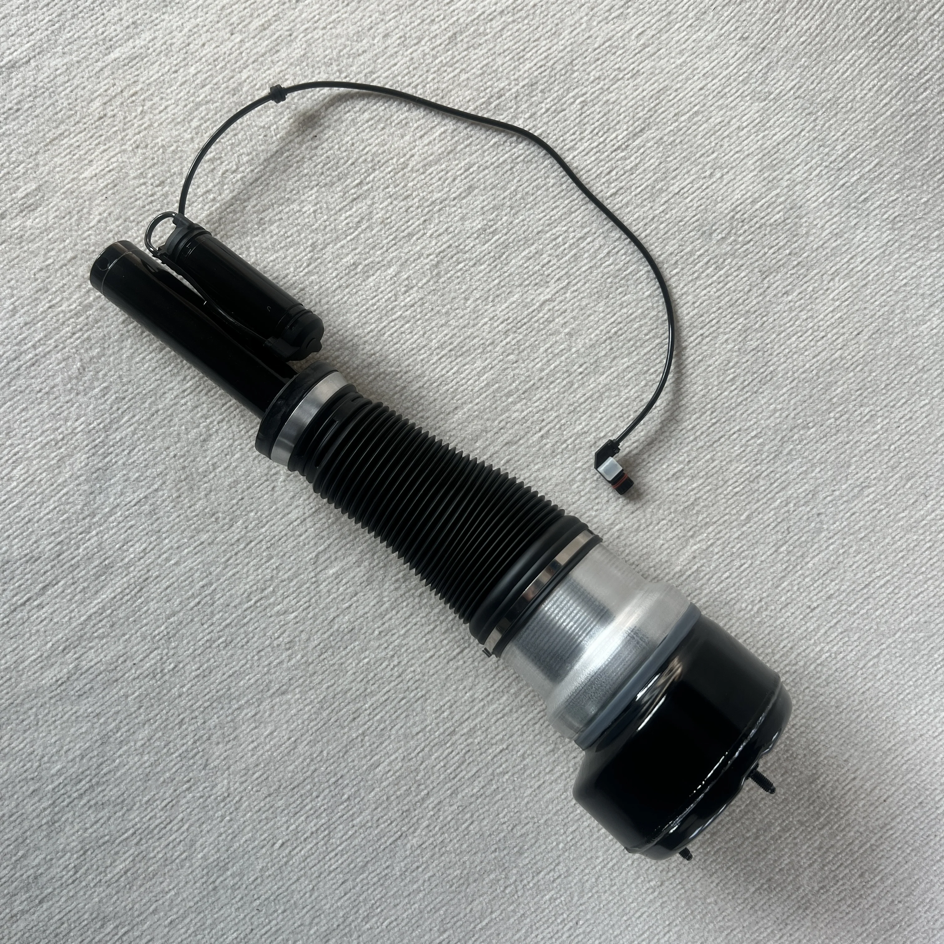 ขายร้อน Air Suspension โช้คอัพ Air Strut สําหรับ Mercedes Benz W221 S350 S500 S-CLASS ด้านหน้า OEM No 2213204913 2213209313