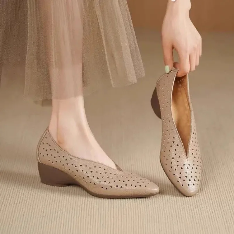 Spitze Slip-On Schuhe mit Flachem Schaft und Gummisohle, Mittlerer Absatz (3-5cm), Niedrige Schuhe mit Blockabsatz