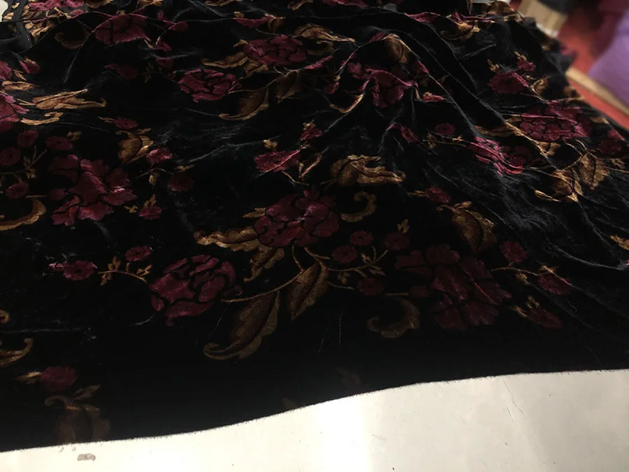 High Quality Real Silk Gold Velvet Fashion Cloth Black Bottom Rich Red Flower Non-Inverted Designer Fabric Dress