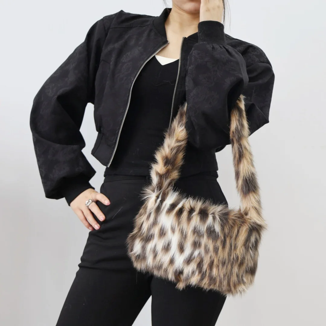 Y2K Trendige Plüsch-Unterarmtasche Damen Herbst-Winter Mode Einzelhandtasche Leopardenmuster-Tasche für Streetstyle – Detail 8