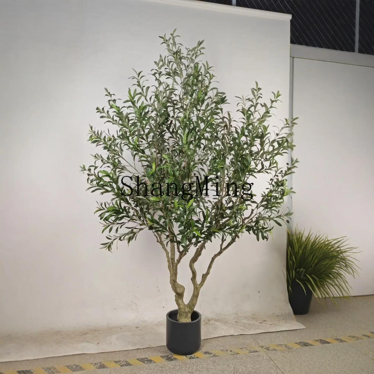 

Модель искусственного оливкового дерева CL для разборки и сборки, имитация оливкового дерева в горшке, крупное напольное украшение для отелей и помещений, искусственное оливковое дерево.