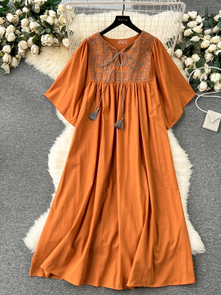 Donne Casual Beach Derss 2024 primavera estate retrò ricamato abiti lunghi larghi signore Vintage mezza manica Boho abito lungo