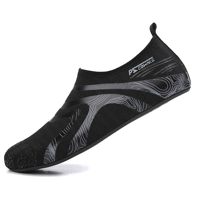 أحذية الشاطئ الجديدة أحذية الخوض المنبع عدم الانزلاق الجوارب المياه أحذية السباحة تنفس مفرغة أحذية ناعمة سوداء لينة سوليد