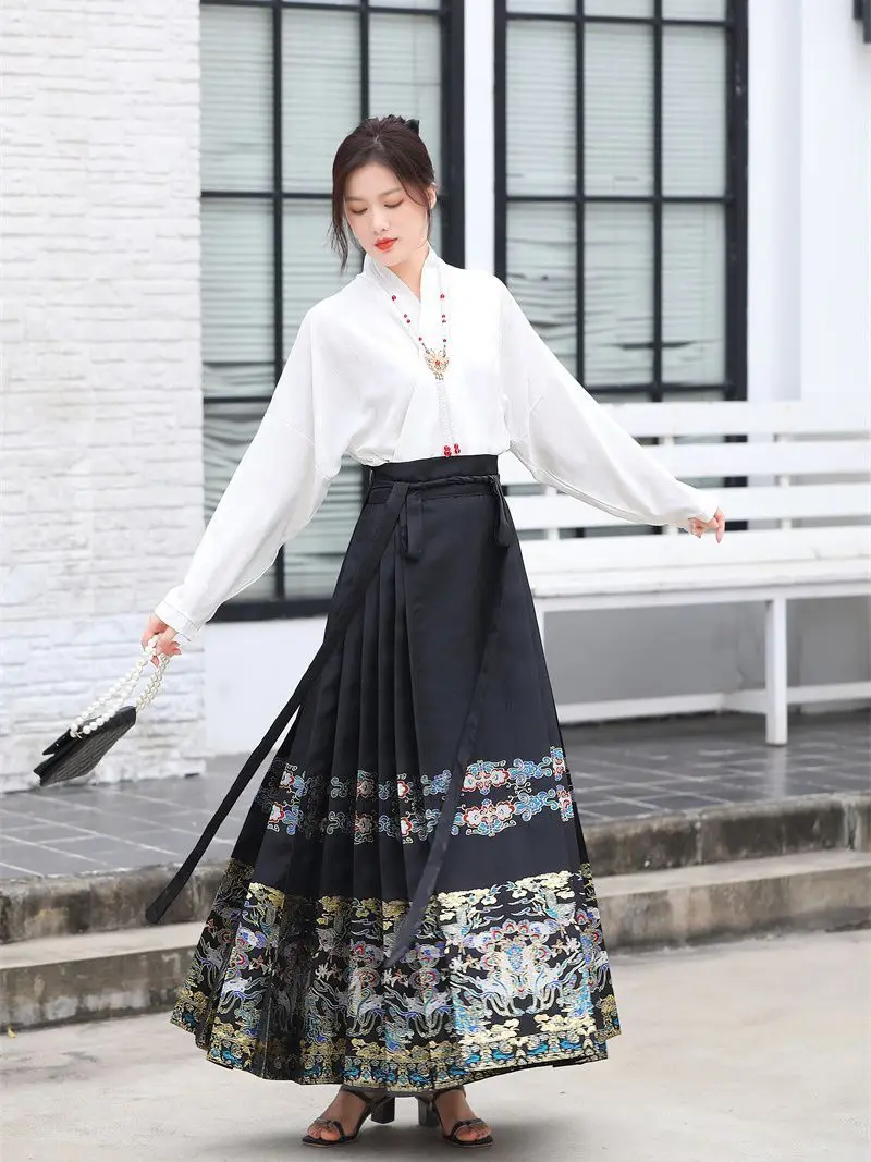 Nine Color Deer Horse Face Skirt, Small Stature, Woven Gold Makeup Wer, New Chinese Hanfu National Style Set, Autumn And