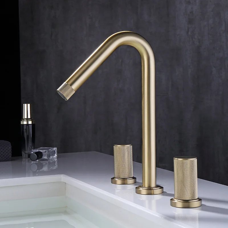 Luxury Brass 3 Holes 2 Handles Bathroom Sink Faucet Brushed gold Copper Basin mixer Tap Cold hot water Popular design faucet