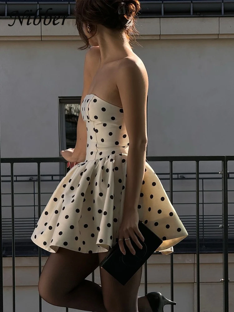 فستان Nibber Dots مطبوع للنساء عند الصدر بدون ظهر مزين بفيونكة وكشكشة بحاشية فضفاضة 2025 Y2k ملابس خروج أنيقة صغيرة #4