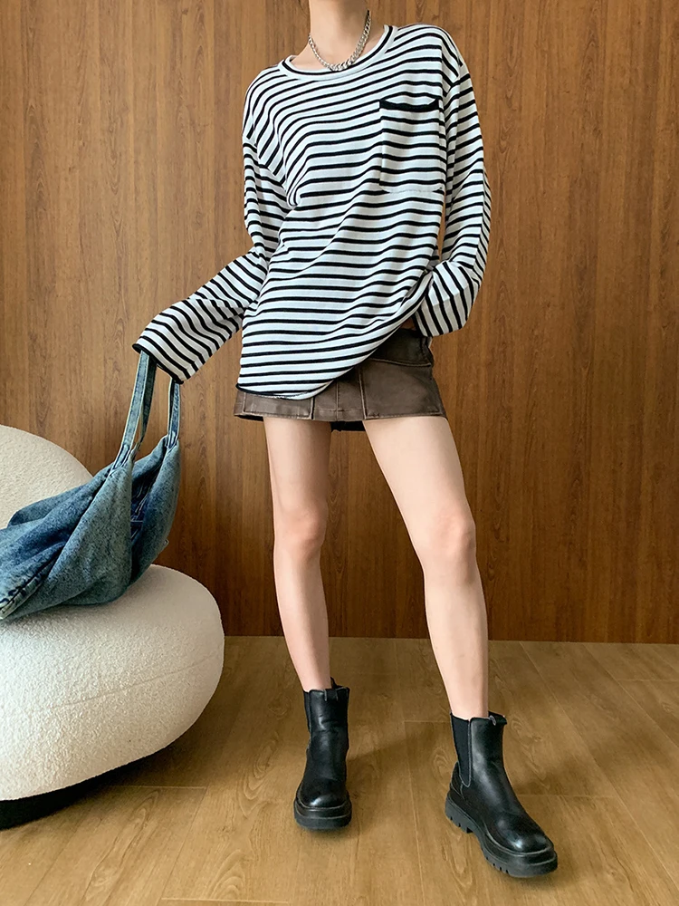 [EAM] Black Striped Big Size Knitting Sweater Round Neck Long Sleeve Women Pullovers New Fashion Tide Spring Autumn 2024 1DH6533