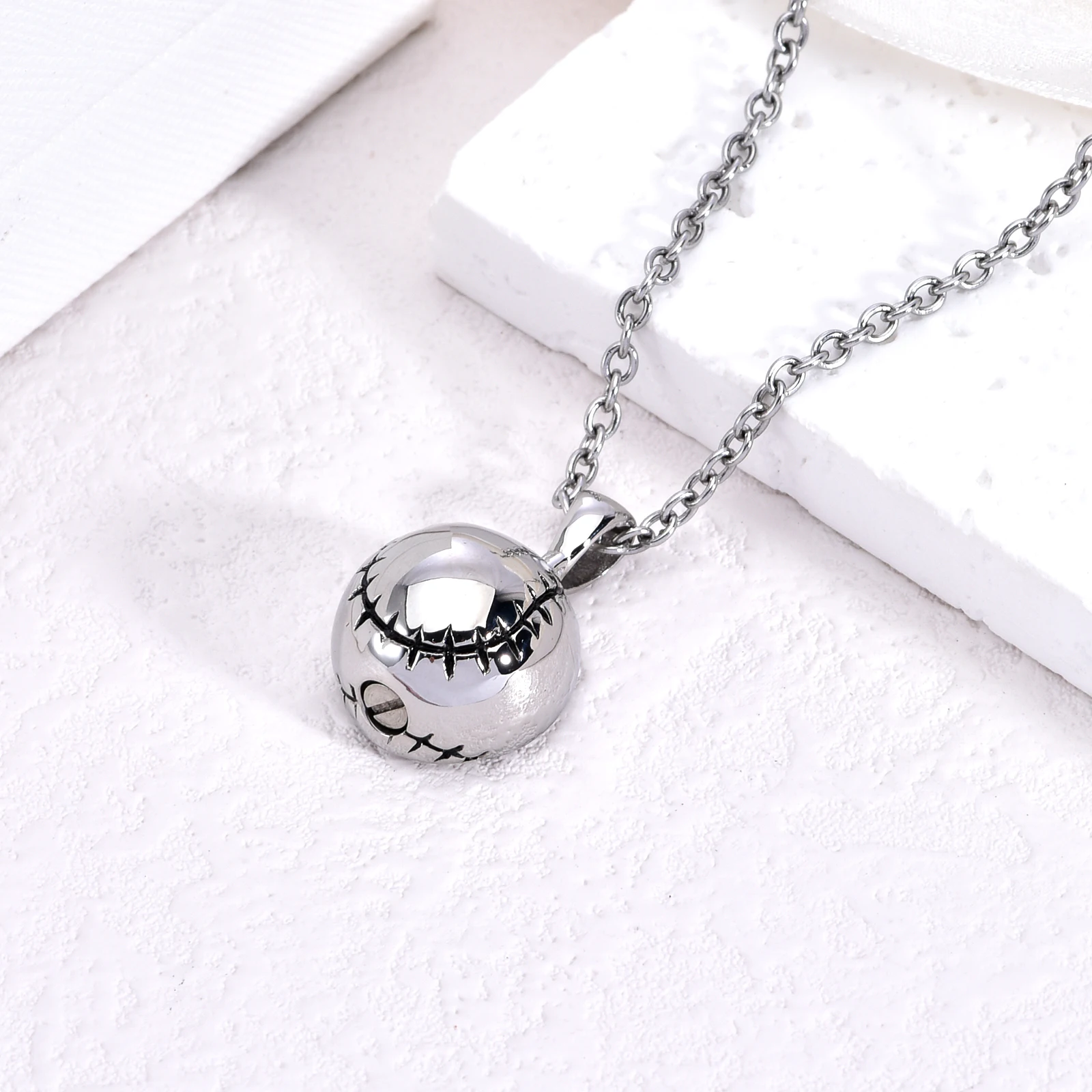 Cremation Urn Necklace Stainless Steel  Memorial Keepsake Pendant for Ashes Loved One Pet Ashes Holder Jewelry for Women Men