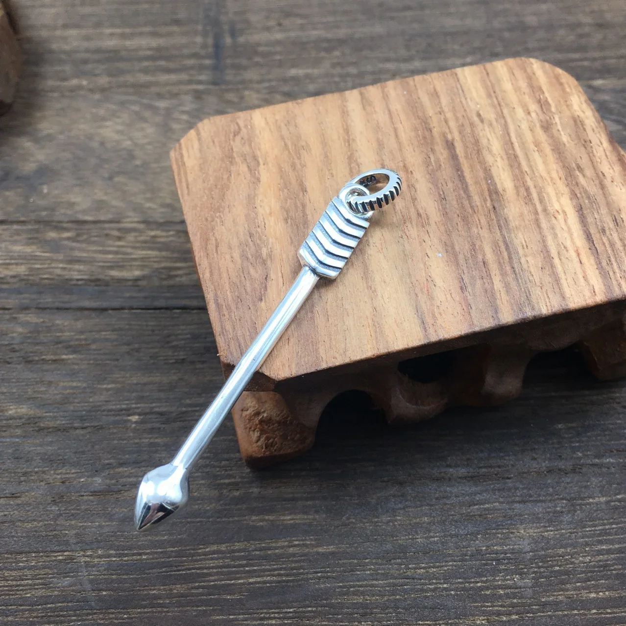 

925 sterling silver one arrow piercing star pendant for women, simple and fashionable personality, punk style, retro trendy man