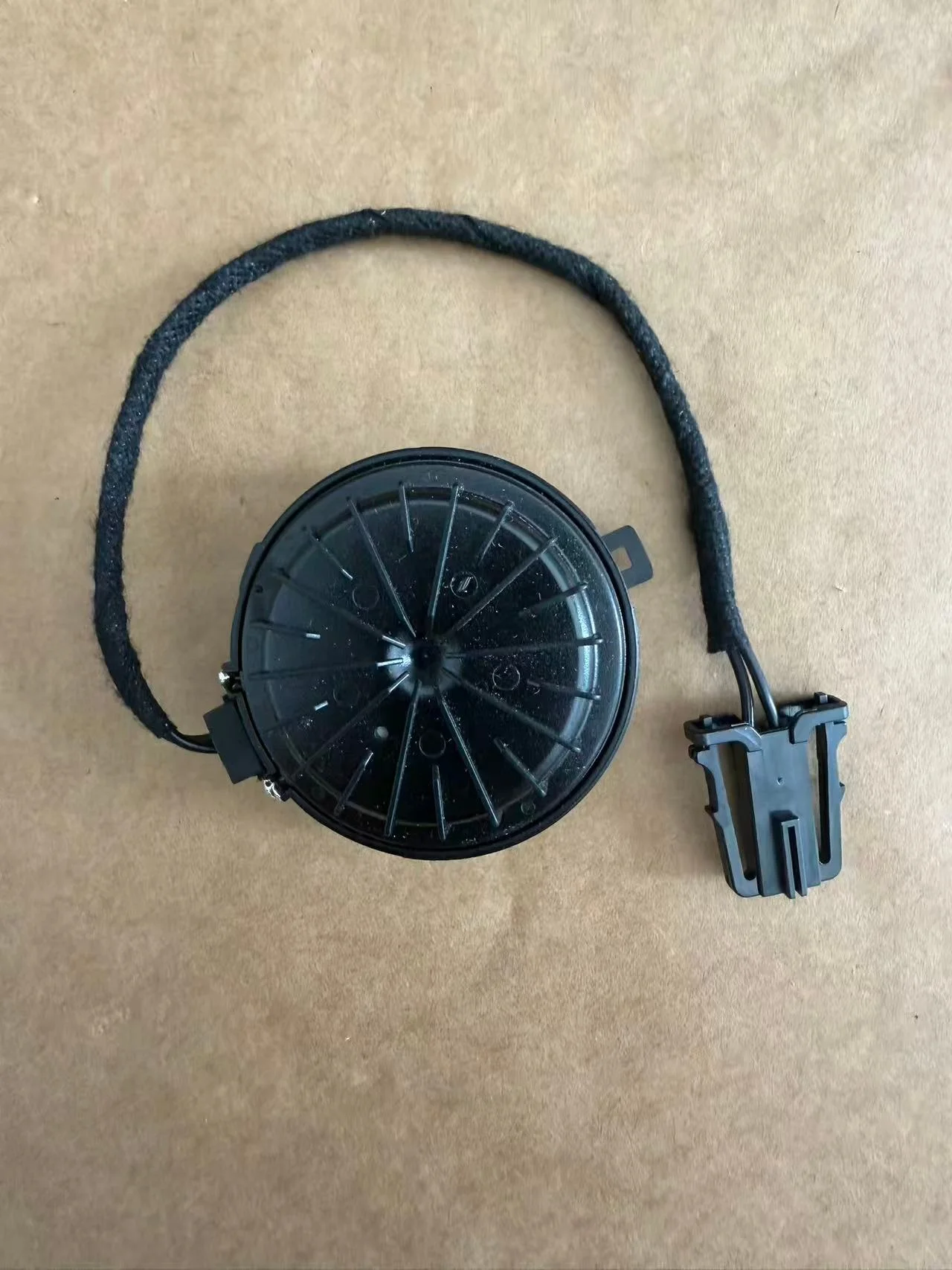 OEM For VW Passat B8 Variant Arteon CC Dynaudio  treble Speaker 3G08035411B