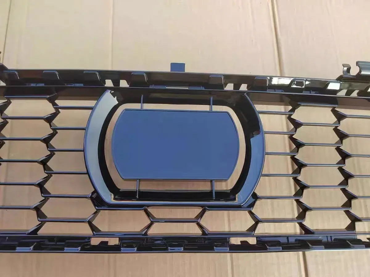 Suitable for  5 Series F10 F18 G30 G38 modification M5 front bumper surround, lower grille ventilation net bright black