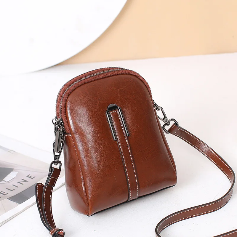 

Summer Phone Bag Women's Oil Wax Cowhide Leather Crossbody Bag Fashionable and Casual Shoulder Bagladies' Small Shell Purse