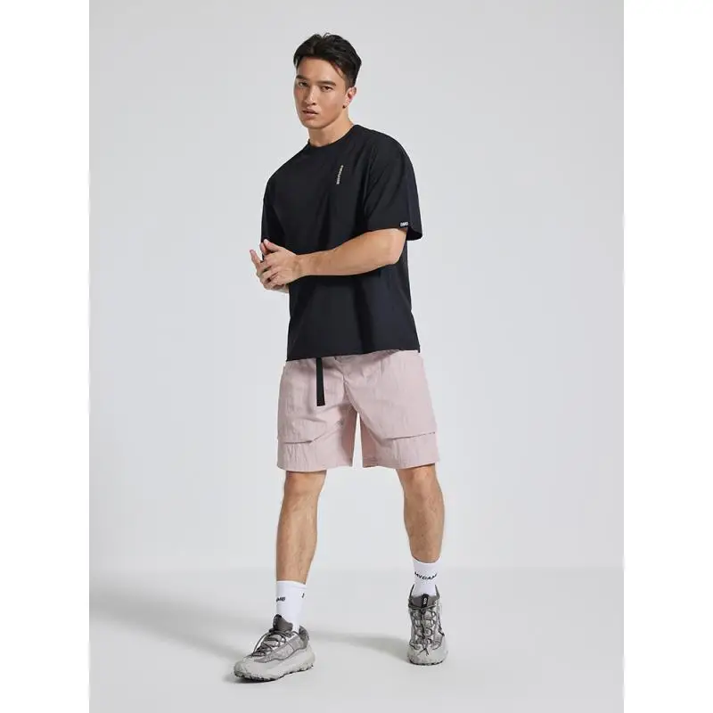 Men's Short-Sleeved Sports T-Shirt Breathable Lightweight Running Fitness Top with Split Line Cut-out