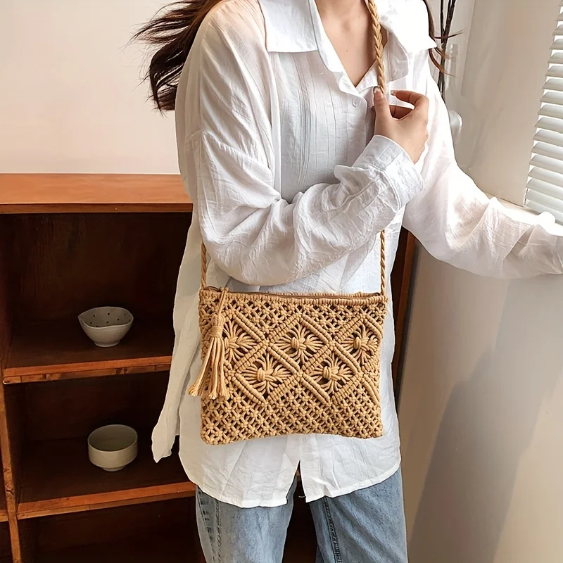 

Женская сумка через плечо с ажурным дизайном, плетеная соломенная сумка ручной работы с кисточками, минималистичная, модная, 1 шт.