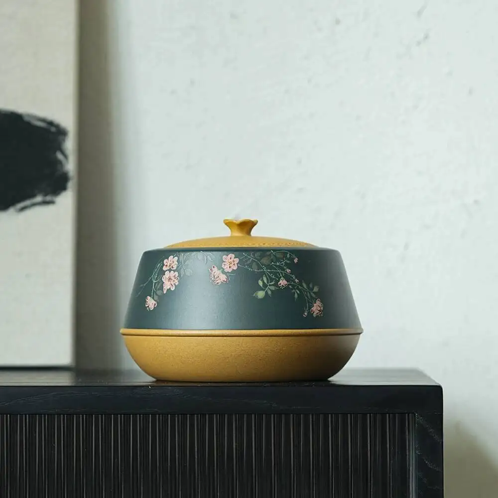 

Yihu Chun High-End Yixing Purple Clay Canister, Masterfully Handcrafted Half-Pound Canister For Awakening, Hand-Painted Premium