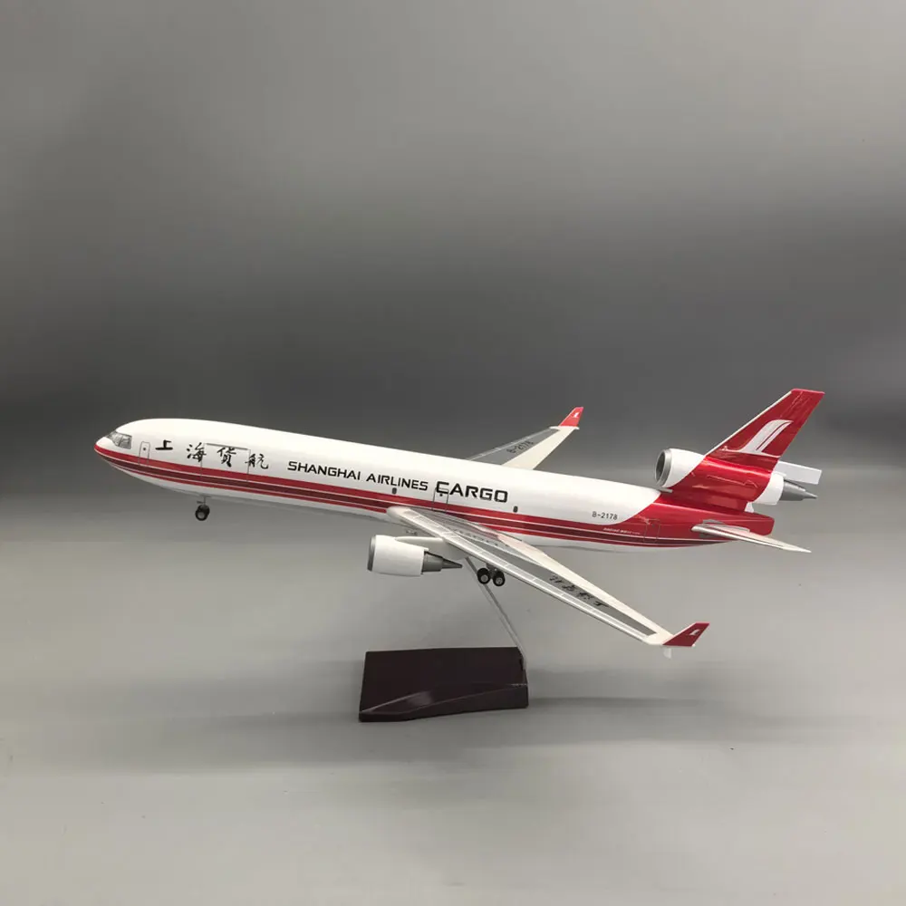 

New 47cm MD-11 Shanghai Cargo Aircraft Model Kit 1/130 Scale Resin Diecast Aircraft Model with Stand for Collection or Gifts