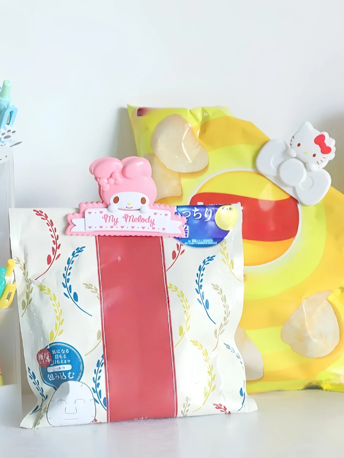1/2pcs Melody Hello Kitty Folder, Study Supplies Food Bag Clip, Strong Seal Snack Bag Sealer, Suitable for Kitchen Sealing Clips