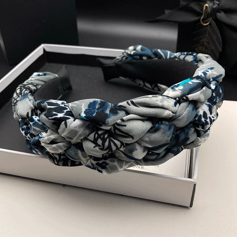 Light Luxury Halo Dyed Fabric Hairpin Hoop Women's High Skull Top Fashion New Style Foreign Style Wide Edge Hairpin Hoop view 4