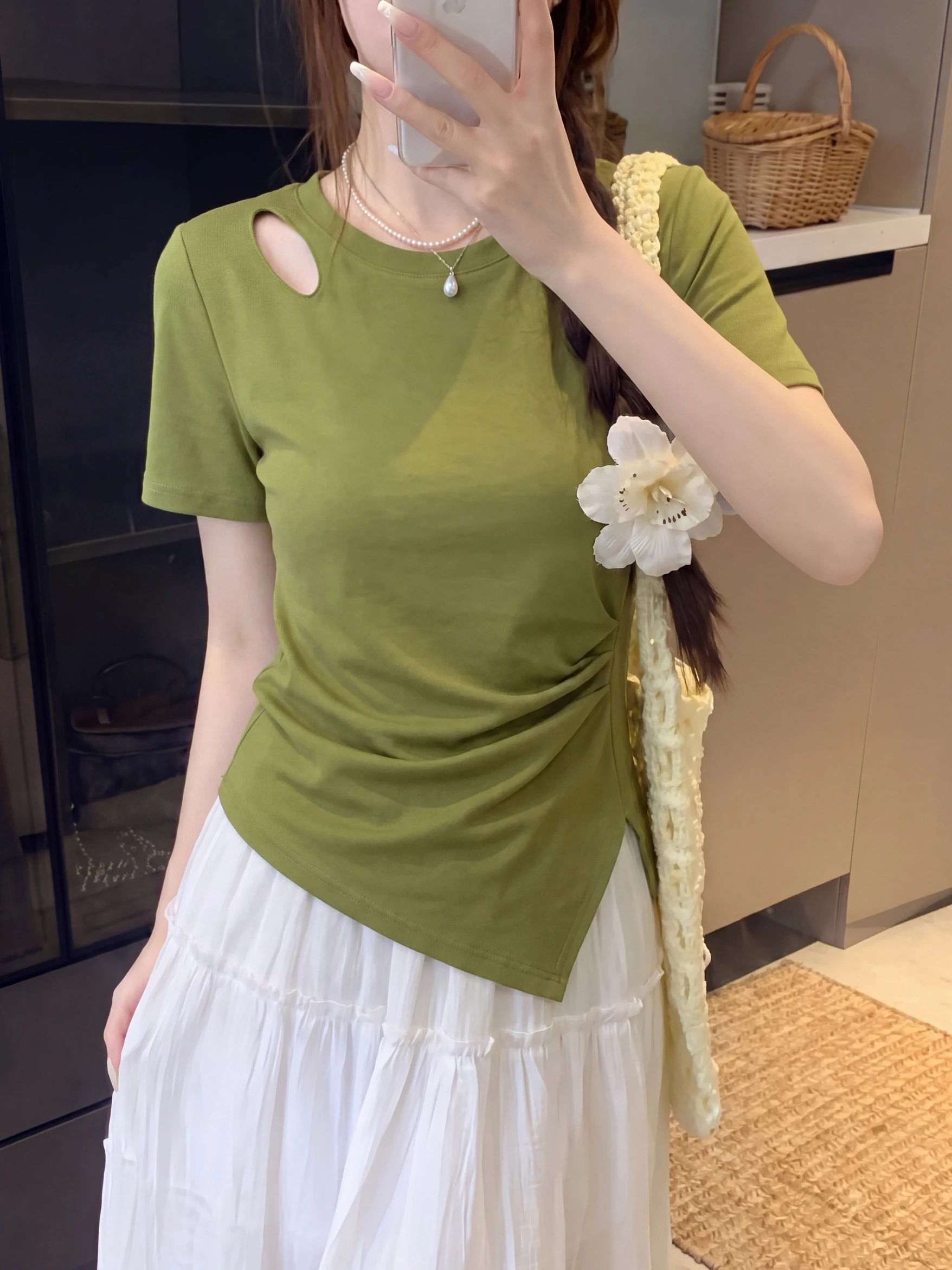 

Женская футболка больших размеров в корейском стиле с вырезами, коротким рукавом, летняя, с эффектом утончения талии, повседневная, модная, дышащая, топ