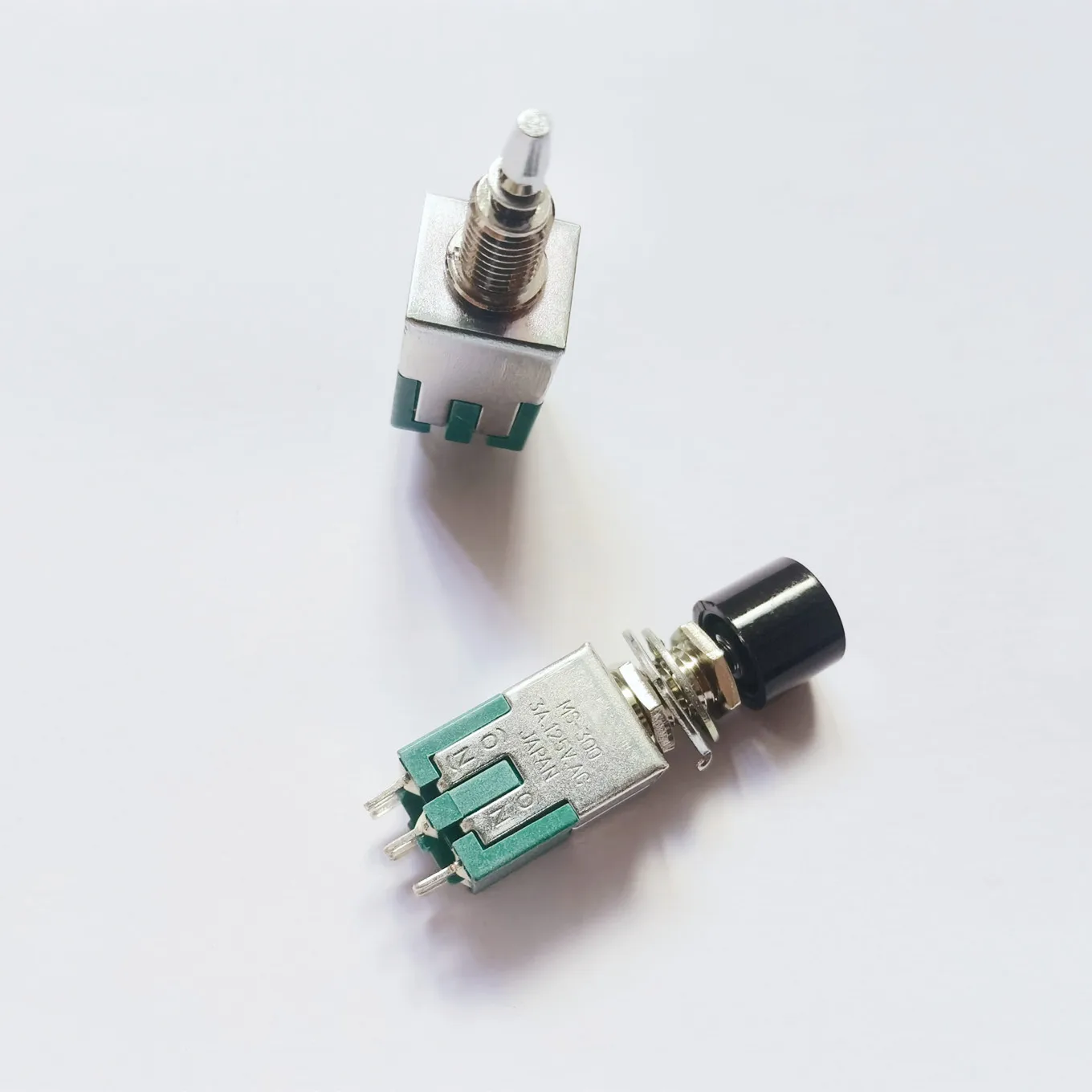 

Original new 100% MS-300 button switch 6pin self-resilient self-reset button switch 3A125VAC