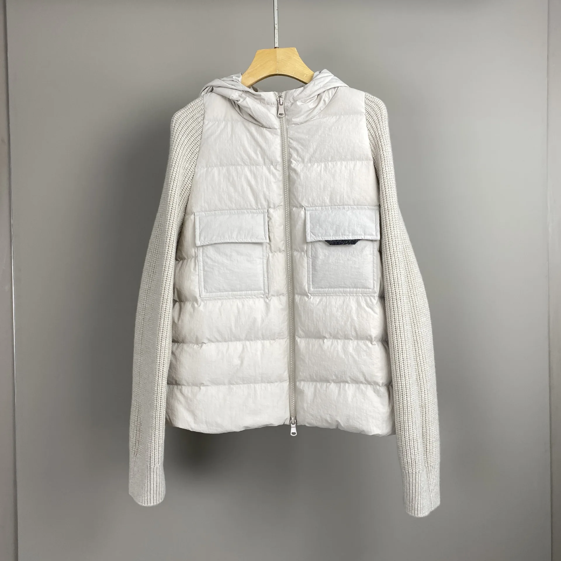 2025 Piumino con cappuccio in piuma d'oca bianca con doppia tasca in cashmere autunno e inverno