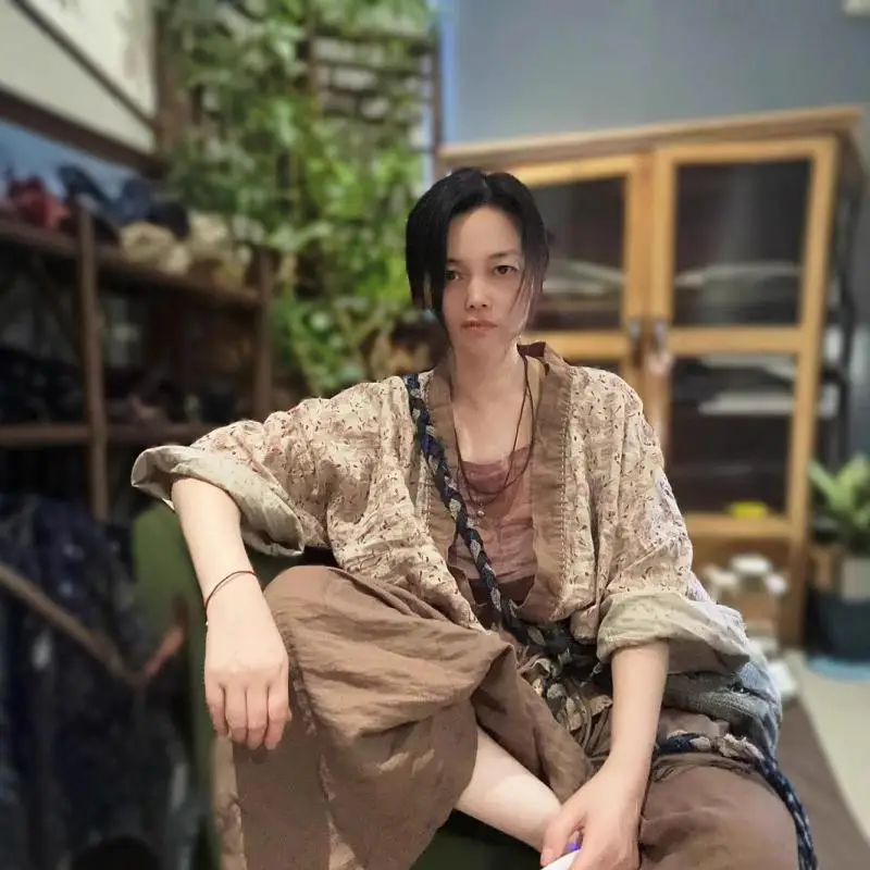 

Весенне-летний стиль, женские короткие пальто с рукавами «летучая мышь», v-образным вырезом и открытой строчкой, винтажные куртки с вышивкой ручной работы с принтом, хорошее качество