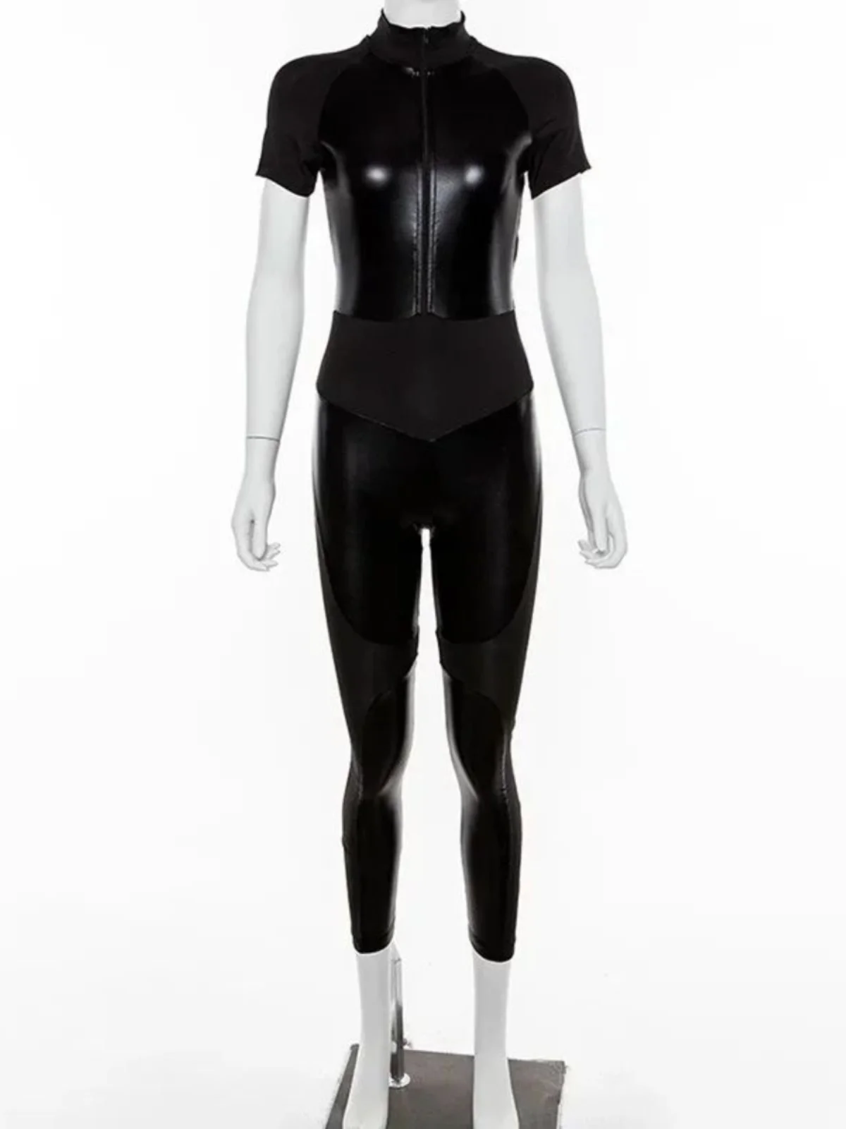 スポーツスリムフィットまたはスベジャンプスーツ レディースカジュアルワンピーススーツ 快適なスポーツウェア レディースファッション