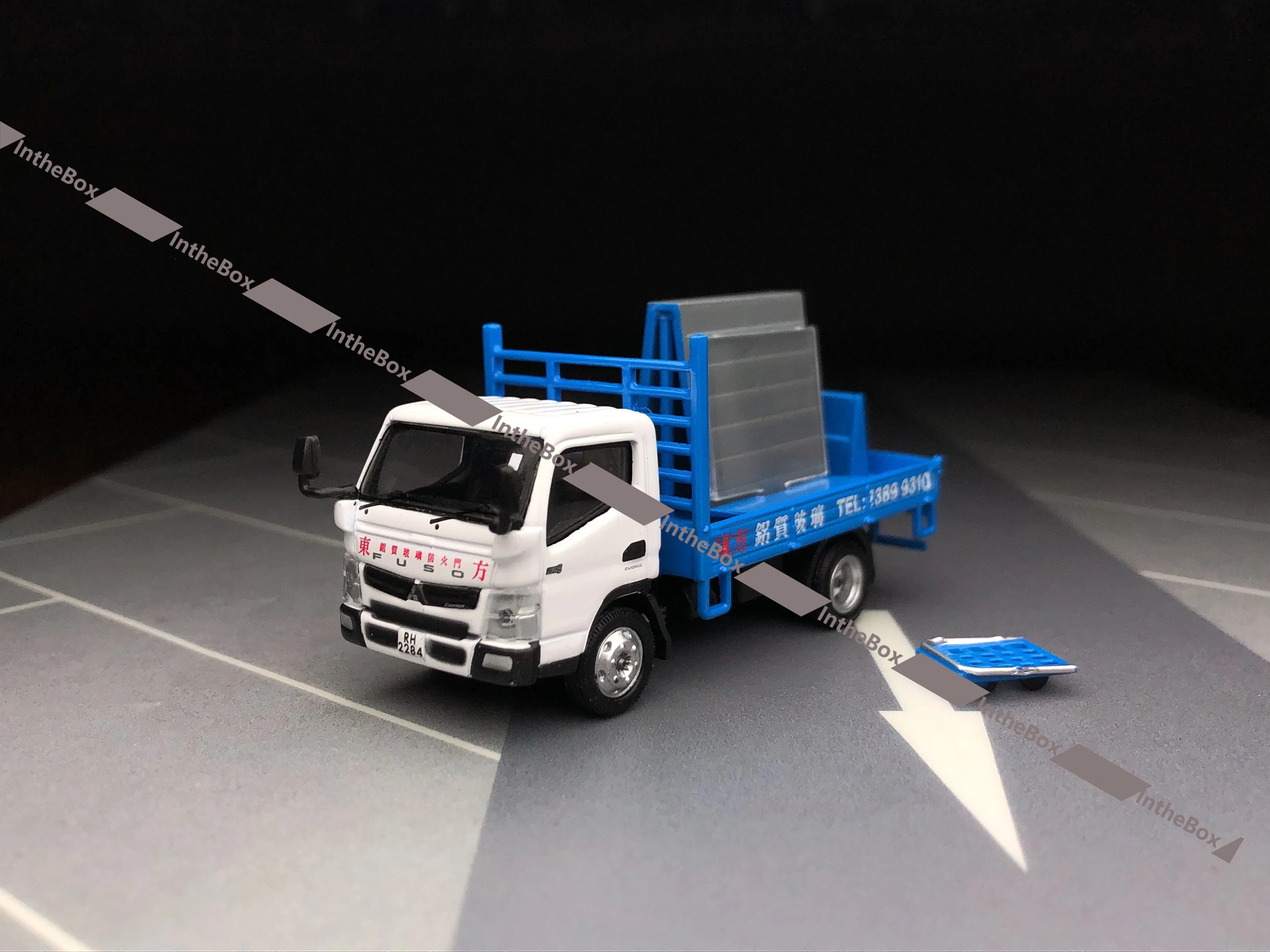 Tiny 1:76 Fuso Canter Glass Transport Truck Diecast Model Car Collection Limited Edition Hobby Toys