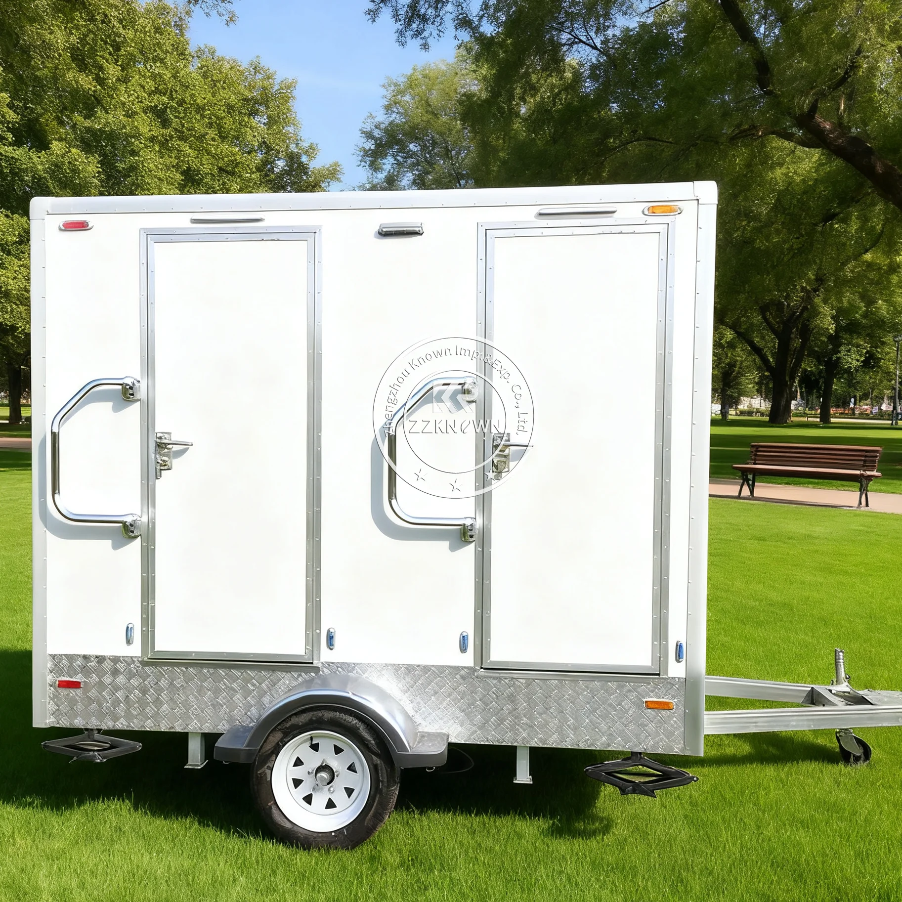

Portable Luxury Toilet Trailer Outdoor Mobile Public Bathroom Outdoor Self-Contained Camping Restroom Trailer with Sink