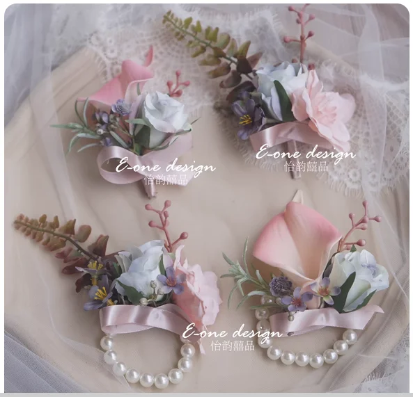 

Retro pink and blue wedding opening ceremony wedding bride groom bridesmaid groomsman brothers and sisters corsage wrist flower