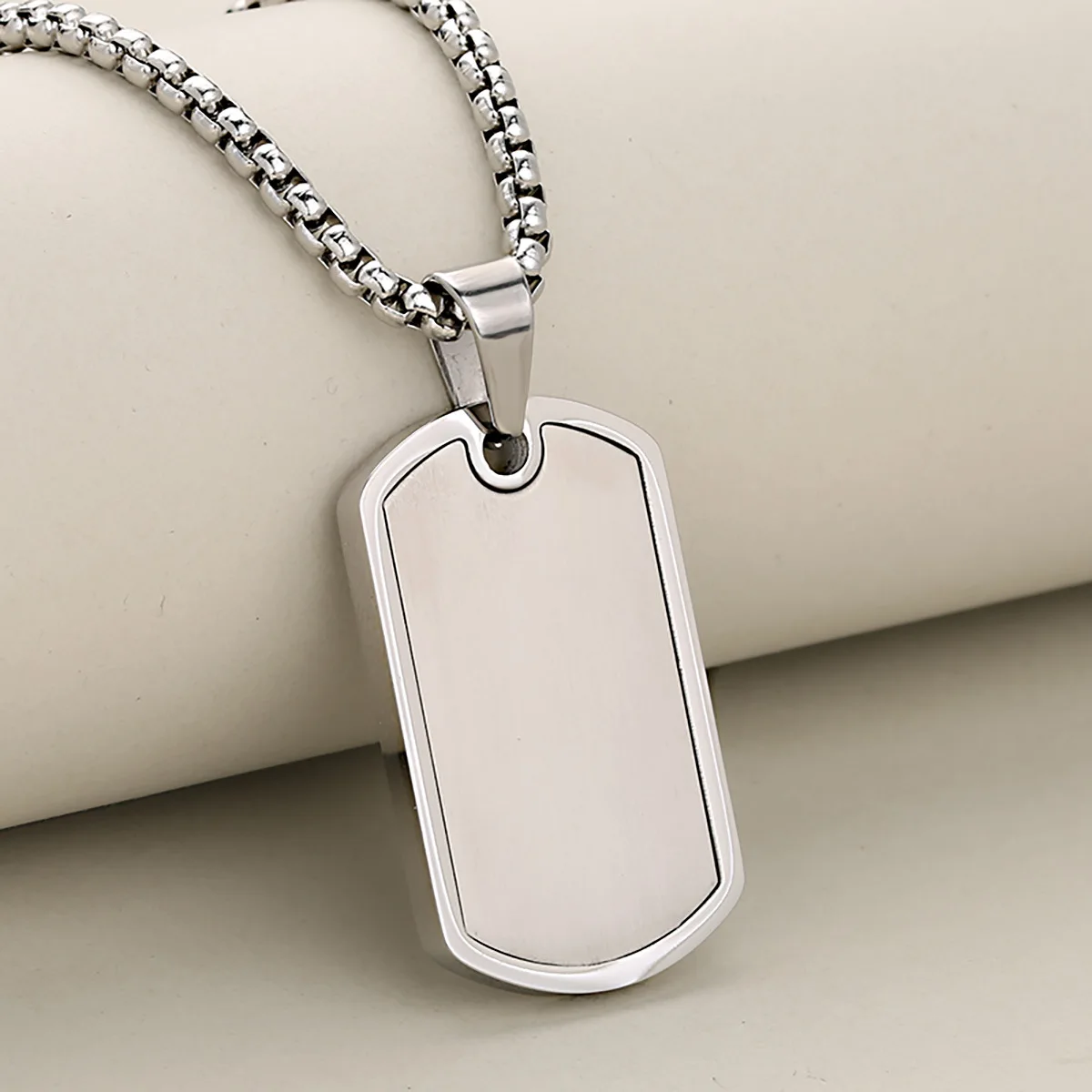 Stainless Steel Dog Tag Pendant Necklace Unisex Hiphop Military Card American Soldier Identity Shield Charm Waterproof Jewelry