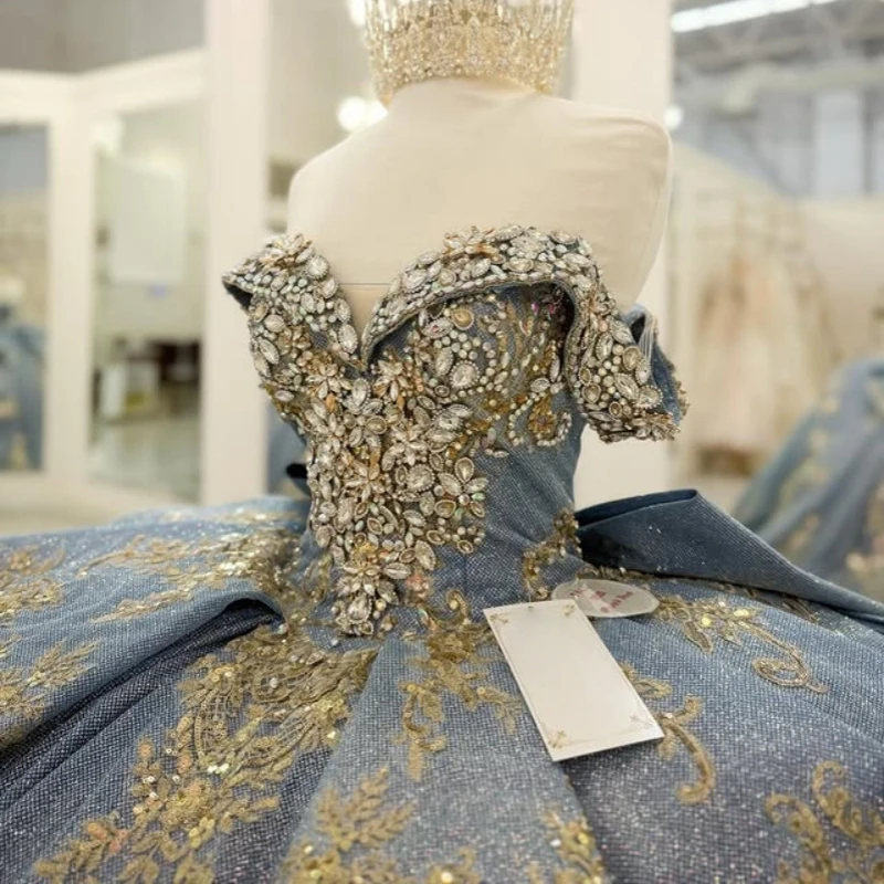 

Customized Shiny blue Quinceanera Dresses Off the Shoulder Golden glitter decal layering Bow Long tail Vestido 15 Quinceanera