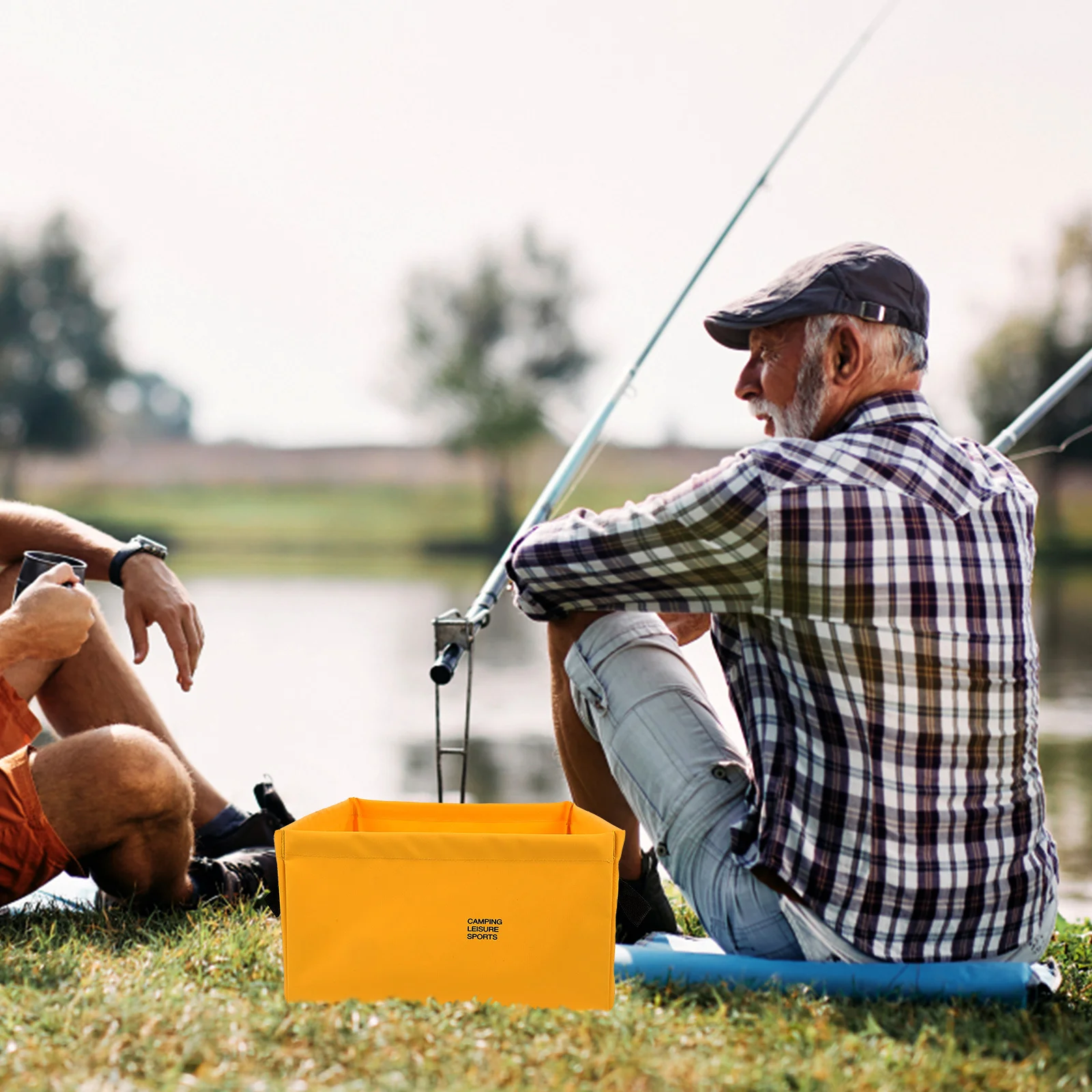 1 قطعة دلو ماء قابل للطي، حاوية صيد خفيفة الوزن محمولة للتخييم في الهواء الطلق وتسلق الجبال والسفر، دلو مربع أصفر #4