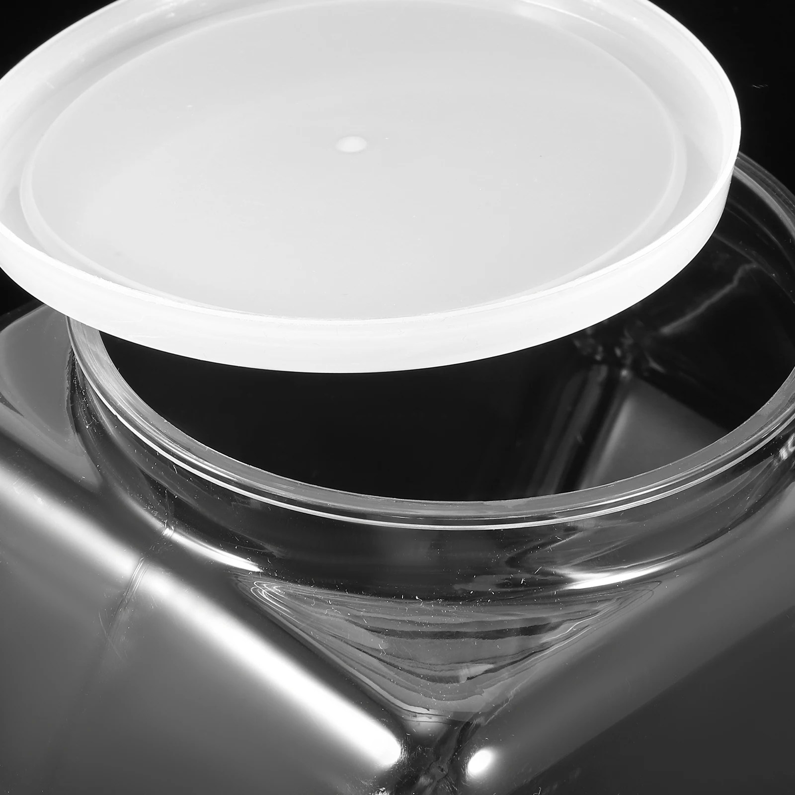 

Elegant Clear Candy Jar Hexagonal Snack Holder Large Capacity Storage Container